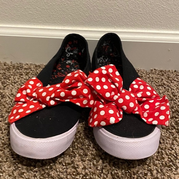 DISNEY ROCK THE DOTS SNEAKERS - Picture 1 of 2